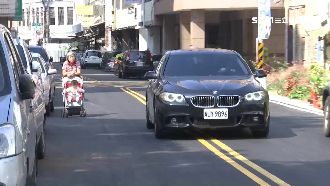 新路變停車場　「雙向變單行」警開罰