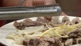 豬全身都吃遍! 喉頭.牙齦.子宮切盤上桌