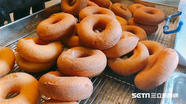 小米甜甜圈超熱賣　他卻曾窮到睡路邊
