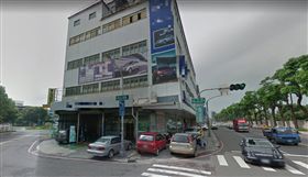 高雄驚傳保養廠汽車爆衝　墜3樓升降梯員工慘死（圖／翻攝自Google Maps）