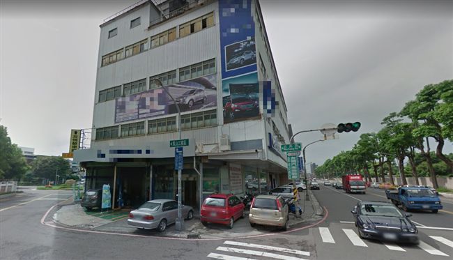 保養廠汽車爆衝墜樓　員工卡車內慘死