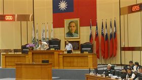 雲林加嚴設牧場　距住宅500公尺學校加倍雲林縣議會21日三讀通過修正「新設畜牧場管理自治條例」加嚴規範，新設畜牧場應距離商店、廠房、機關（構）或住宅周界500公尺、學校周界1000公尺以上。（雲林縣政府提供）中央社記者葉子綱傳真　107年5月21日