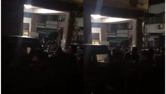 疑停車糾紛爆衝突　學長揪眾痛扁學弟