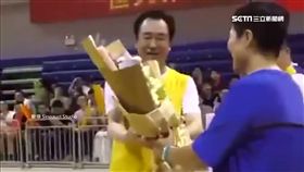 恆大老闆球技了得? 網酸:員工