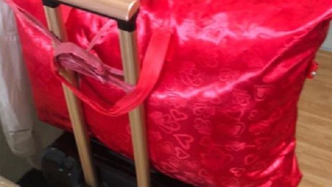 她北漂打拚…爸媽綁經典紅繩讓人暖哭