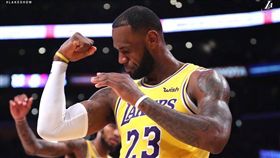 詹皇暴扣連連　湖人開幕戰不敵拓荒者
NBA,洛杉磯湖人,LeBron James,暴扣,波特蘭拓荒者
翻攝自推特