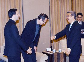 陳副總統歡迎傅德立神父一行