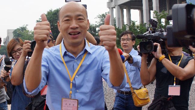 自爆有兩個初戀情人　網友酸爆韓國瑜
