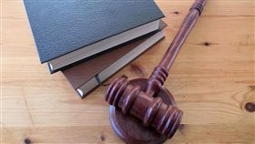法院，法官，法槌，槌子，律師（圖／翻攝自pixabay）