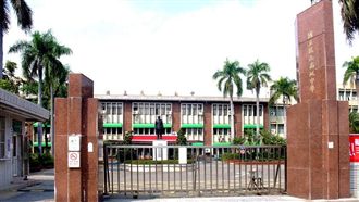 鳳山高中接待校友限女學生！校方挨批發聲