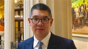  ▲連勝文近年來瘦身有成。（圖／翻攝自連勝文臉書）