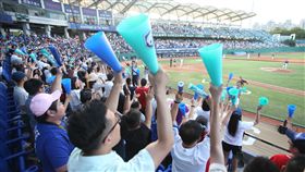 富邦悍將新莊棒球場主場球迷。（資料照／中央社）