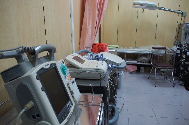 女子心臟病亡後又活過來,瀕死的經驗讓她覺得宛如飄到外太空。(示意圖/資料照)