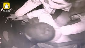 大陸,客運,司機,間歇性精神病,鎖喉(圖/翻攝自梨視頻)