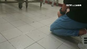 母女遺體前擲筊求原諒　一擲就允筊