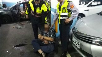 毒男違規遭攔檢逃逸！警連開4槍逮人