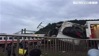 普悠瑪翻覆意外　驚悚畫面曝光