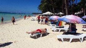 長灘島沙灘熱鬧景象