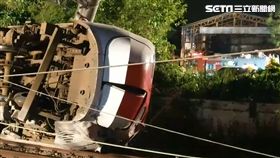 普悠瑪翻覆／翻攝畫面