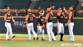 統一獅拿下挑戰賽第二勝。（圖／記者王怡翔攝影）