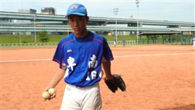 宜蘭,普悠瑪,翻覆,台鐵,王羽飛,投手（圖／翻攝畫面）