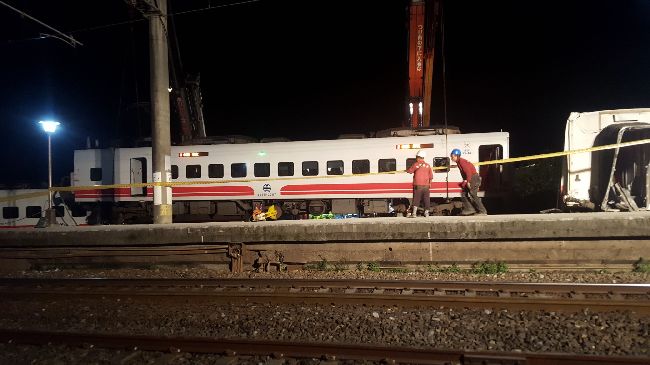 台鐵駕駛驚嚇過度難言語　侄深夜發文