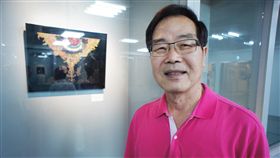 涉收回扣案定讞得入監　李朝卿聯繫不上前南投縣長李朝卿被控藉莫拉克風災復建工程等案收取回扣，最高法院18日駁回部分上訴確定，李朝卿必須入監，但截至傍晚5時仍未能聯繫上李朝卿本人。圖為李朝卿今年7月間赴南投縣文化局看展。（資料照片）中央社記者蕭博陽南投縣攝　107年10月18日