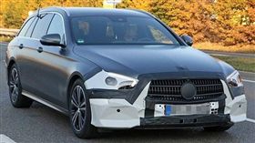 賓士E-Class偽裝車(圖/翻攝網路)