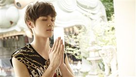 普悠瑪出軌造成血荒，網路人氣歌手古曜威為傷者祈福。（圖／翻攝自古曜威臉書）