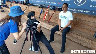 陳金鋒率悍將球星　為普悠瑪事件祈禱