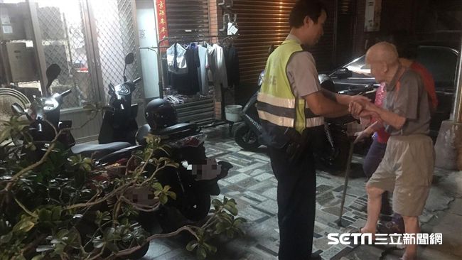 魔神仔？9旬爺離家呆站騎樓：他招我