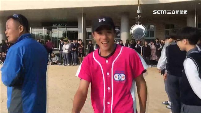 聽到「大家都關心你」…王羽飛哭了