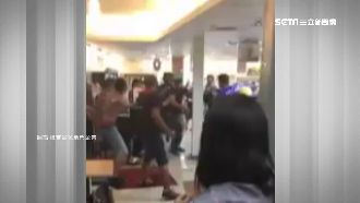 不滿要求喬債　兩派人馬揮棍打進超商