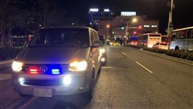 心疼普悠瑪受困遊客  熱血司機開車助人（2）宜蘭一群熱血司機在普悠瑪翻車後免費疏運受困旅客，讓不少人感動。活動發起人、司機林家慶說，大家都不願意發生這樣的事情，免費接駁只是想盡微薄力量，讓大家都能平安順利的回家，這樣司機們也感到滿足。（林家慶提供）中央社記者陳偉婷傳真  107年10月23日