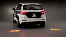 Volkswagen開發互動式照明技術。（圖／翻攝網站）
