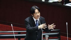 賴清德：中國介入台灣選舉　候選人應自我約束行政院長賴清德23日在立法院答詢時表示，中國運用各種管道介入台灣選舉，司法單位已掌握線索，期盼每位候選人自我約束，國人也應看清，讓台灣的選舉能夠清清白白、乾乾淨淨，自主獨立地進行。中央社記者吳翊寧攝　107年10月23日