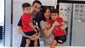 李宗偉與家人一同慶祝36歲生日。（圖／翻攝自李宗偉IG）