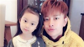 賈乃亮,甜馨／翻攝自賈乃亮微博