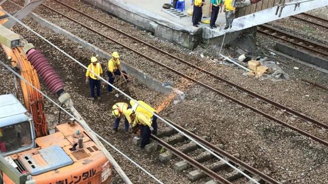 台鐵無中斷搶修！拚明中午雙線通車