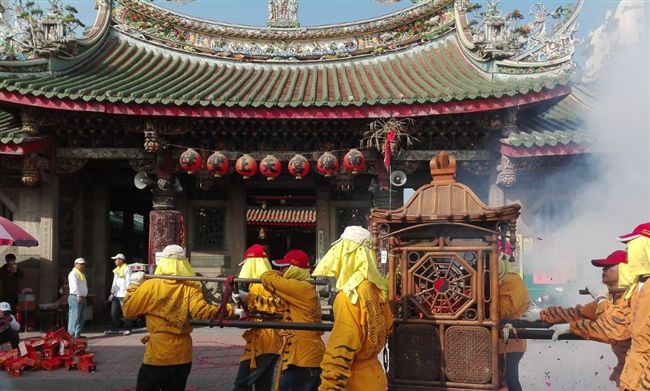 扯宗教修法先驅是林佳龍？網笑神助攻