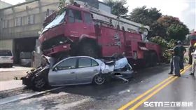 南投縣成功路報廢消防車車禍／翻攝畫面