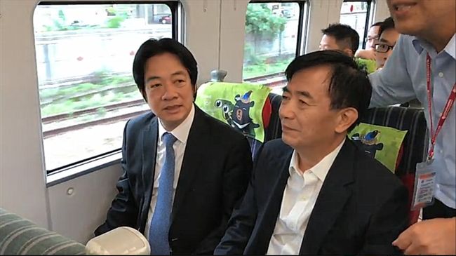 搭首班普悠瑪　賴揆盼花東民眾有信心