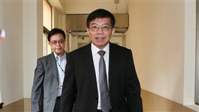 王國材赴立院備詢立法院交通委員會24日安排交通部台灣鐵路管理局、中華郵政公司、桃園國際機場公司及台灣港務公司業務績效報告。圖前為交通部次長王國材赴立法院備詢。中央社記者謝佳璋攝　107年10月24日