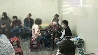 以為搶劫嚇到落跑　豬隊友害賭場被抄