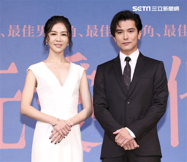 電影「誰先愛上他的」記者會，主持人黃子佼、導演徐譽庭、許智彥，男女主角邱澤、謝盈萱、陳如山、黃聖球。（記者林士傑/攝影）