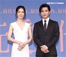 電影「誰先愛上他的」記者會，主持人黃子佼、導演徐譽庭、許智彥，男女主角邱澤、謝盈萱、陳如山、黃聖球。（記者林士傑/攝影）