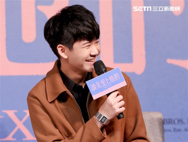 電影「誰先愛上他的」記者會，主持人黃子佼、導演徐譽庭、許智彥，男女主角邱澤、謝盈萱、陳如山、黃聖球。（記者林士傑/攝影）