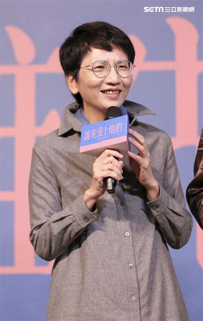 電影「誰先愛上他的」記者會，主持人黃子佼、導演徐譽庭、許智彥，男女主角邱澤、謝盈萱、陳如山、黃聖球。（記者林士傑/攝影）