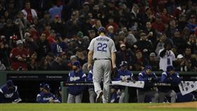 ▲Clayton Kershaw生涯首次在芬威球場登板被打退場。（圖／美聯社／達志影像）