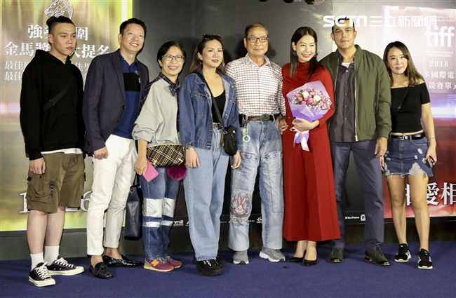 電影「幸福城市」丁寧與家人一同參與首映會。（記者林士傑/攝影）